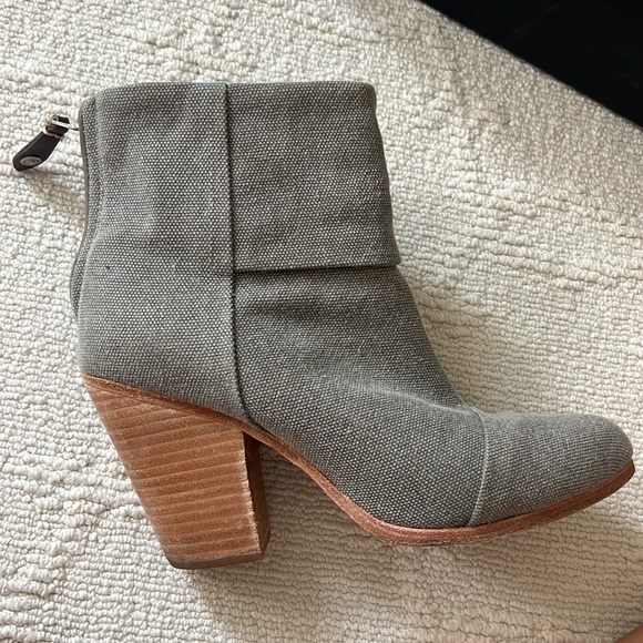 Gently worn rag and bone booties classic newbury - Picture 3 of 9